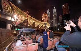 Hotel di melaka pun banyak yang menarik. Bernama Teroka Keindahan Kl Waktu Malam Dengan Bas Hoho