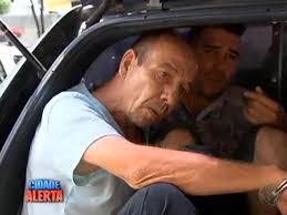 Em entrevista para o marcelo rezende, pedrinho matador confessou ter o esfaqueado 22 vezes e mastigado parte de seu coração. Homem Arranca E Mastiga O Coracao Do Proprio Pai Dentro De Presidio Fotos R7 Cidade Alerta
