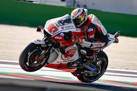 Takaaki nakagami (中上 貴晶, nakagami takaaki, born february 9, 1992) is a grand prix motorcycle racer from japan, who currenty rides for lcr honda idemitsu. Bos Lcr Honda Sebut Takaaki Nakagami Mirip Marc Marquez Gridoto Com