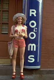22 vintage photos of a young and beautiful jodie foster on the set of 'taxi driver' (1976): Jodie Foster In Taxi Driver Jodie Foster Taxi Driver Child Actresses