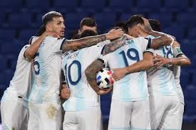 A los 20' angel romero marcó de penal, pero a los 40' lo celso que había entrado por palacios, lesionado, nico gonzález clavó el empate con un a los 18' nuevamente el veloz almirón encaró al área argentina y martínez quarta lo rozó con el taco y el árbitro marcó penal para los guaraníes. Argentina National Team Team That Scaloni Plans To Face Chile In Qualifiers National Teams Explica Co