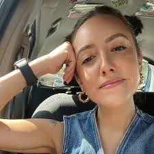 Katie Carney's Instagram, Twitter & Facebook