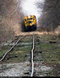 This Is Not A Derailment The Crew Has Stopped The Train To Check And See If Any Of Their Cars Are On The Ground It S A R Train Train Pictures Abandoned Train