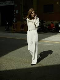 Tailleurs femme des meilleurs créateurs sur yoox. Mariage Exit La Robe De Mariee Oui Au Pantalon Madame Figaro