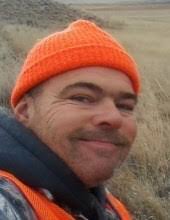 Justin Eyre's Instagram, Twitter & Facebook