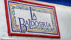 Bits And Pieces Quilt Shop Wayne Mi Mosaicos De Mi Ciudad Mosaicos Medellin Autor Desconocido Letters And Numbers Mosaic Symbols