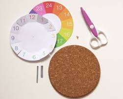 Uhrzeit Lernen Ikea Hacks Fur Kinder Mit Kostenloser Bastelvorlage Uhrzeit Lernen Korkuntersetzer Lernuhr
