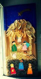 Puerta Decorada Decembrina Pesebre Nacimiento Del Nino Jesus Diciembre Christmas Door Decorating Contest Christmas Door Decorations Christmas Classroom