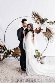 Palms Up Gorgeous Dried Tropical Leaves Are In Rustic Modern Wedding Wedding Modern Palm Wedding