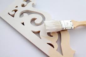 Die dekupiersäge ist eine art elektrische laubsäge, mit der sich besonders filigrane formen aus holz ausschneiden lassen. Diy Viktorianisches Regal Ganz Einfach Aus Holz Selber Machen