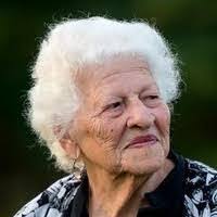 Kerri Burt's Instagram, Twitter & Facebook