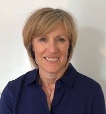 Lesley Hare's Instagram, Twitter & Facebook