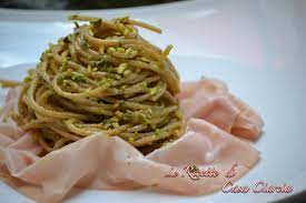 40g di latte 500g di pasta corta 250g di philadelphia sale, pepe e noce moscata q.b. Pasta Armando Spaghetti Integrali Con Pesto Di Pistacchi E