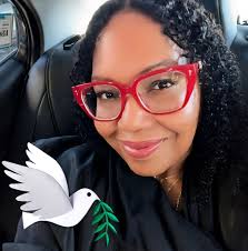 Marilyn helped several friends financially, even purchasing homes or  covering their expenses. 📸: #MiltonHGreene #MarilynMonroe #Icon #Star  #Beauty #Talent #Fame