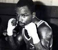 Mario Miranda boxer •