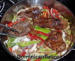 Bistec Encebollado Puerto Rican Style Recipe Dominican Style Beef With Peppers And Onions Bistec Encebollado Dominicano Delicious Dominican Cuisine In 2020 Mexican Food Recipes Cooking Recipes Stuffed Peppers