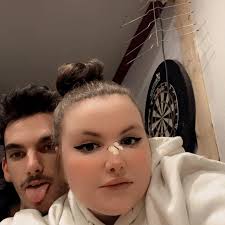 Coucou mon amourrr❤️🥰, ça va déjà faire 2 mois que nous sommes ensemble,  je t'aimeeee tellement❤️😍. Je suis tellement content que tu fasse parti de  ma vie et je suis content de