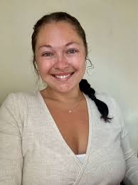 Leanne Warren's Instagram, Twitter & Facebook