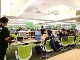 Gojek drivers wear jackets with the new logo on monday. Alamat Kantor Gojek Di Jakarta Onlinejek