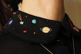Hand Embroidered Cosmos Peter Pan Collar By Irem Yazici Mode Zum Selbermachen Selbstgemachte Kleidung Besticken