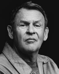 ✨ Das Ensemble 2025/26 ✨ Daniel Seniuk Daniel ist als Nächstes zu sehen in  "Das letzte Bier". 📸 Marian Lenhard @daniel.seniuk @kultur_bamberg  @marianlenhard #spielzeit2526 #ensemblevorstellung #danielseniuk