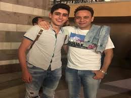 مصطفى قمر and top songs that are popular on radio stations around the world now. Ù…ØµØ·ÙÙ‰ Ù‚Ù…Ø± ÙŠÙ‡Ù†Ø¦ Ø§Ø¨Ù†Ù‡ ØªÙŠØ§Ù… Ø£ÙƒØ´Ù† ØªØ§Ù†ÙŠ Ù…Ø±Ø© Ù…Ø¨Ø±ÙˆÙƒ Ø¨Ù‚ÙŠØª Ø¬Ø§Ù…Ø¯ Ù…ØµØ±Ø§ÙˆÙ‰