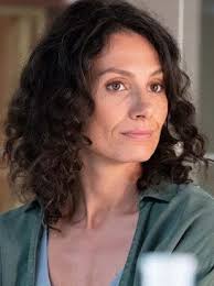 The latest tweets from un si grand soleil (@unsigrandsoleil). 76 Idees De Un Si Grand Soleil En 2021 Camera Cafe Serie Avocat Manque D Empathie