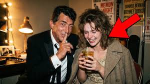 🆘Did you know? 🆘 Parts 26 : Dean Martin STOPPED Mid-Song When He Saw An  Old Man Being Dragged Out By Security. | Hollywooddd Timecapsule | Facebook