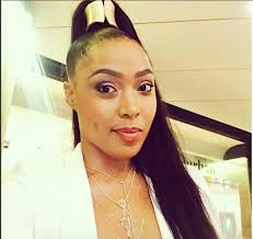Dumisani masilela's wife breaks down at husband's grave. Mandisa Mkhize Sends Heartfelt Tribute To Simz Ngema