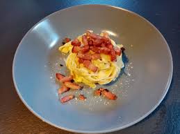 Pates A La Carbonara De Cyril Lignac Dans Tous En Cuisine Avec Simone Zanoni Mes Meilleures Recettes Faciles
