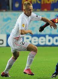 The 6ft 3in hardman can also play in a defensive midfield role and is available for europa league games. Kamil Glik