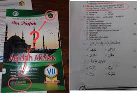 Bisa buatin pertanyaan tentang akhlak akhlak apa itu bukan pertanyaan cukk.itu namanya jawaban.kan yang disuruh bikin pertanyaan Heboh Lks Siswa Mts Muat Pertanyaan Tahlilan Harus Diwaspadai Indopolitika Com