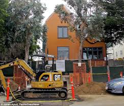 It's a big day for big tech in the us as the ceos of amazon, google, facebook and apple will testify before a house subcommittee on dominance and antitrust … Facebook S Mark Zuckerberg S Neighbors Furious With Security Detail At His Home Daily Mail Online