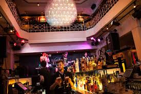 Vous êtes allé à hard rock cafe ? The Hard Rock Cafe Prague Nightlife