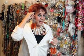 Anne shirley willsy wills oam (born 3 october 1944) is an australian television and radio personality based in adelaide. Anne Willsy Wills Oam Photos Facebook