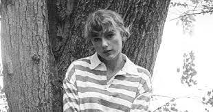 This is a live wallpaper of taylor swift black and white. Is Taylor Swift S Folklore Her Best Album To Date