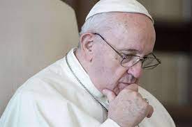 Con la catechesi di oggi concludiamo il ciclo dedicato alla misericordia: Papa Francesco Stringe La Cinghia A Tutti I Dipendenti Vaticani Compresi I Cardinali Italiaoggi It