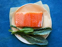 Can I Eat Raw Salmon Safety Storage Cleaning And Risks