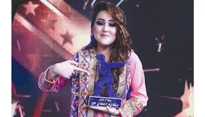 لأول مرة في البلاد تعمل النظام المالي معقد جدا. Ø£ÙˆÙ„ ÙØ§Ø¦Ø²Ø© Ø¨Ù…Ø³Ø§Ø¨Ù‚Ø© Ø§Ù„Ù†Ø¬Ù… Ø§Ù„Ø£ÙØºØ§Ù†ÙŠ Ø£Ø­Ø§Ø±Ø¨ Ø·Ø§Ù„Ø¨Ø§Ù† Ø¨Ø§Ù„Ù…ÙˆØ³ÙŠÙ‚Ù‰