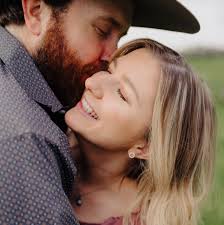 Tori Martin and Dan Huggins's Wedding Website