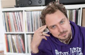 10 видео 241 просмотр обновлен 24 февр. Lars Eidinger Geht Unter Die Fotografen Bilder Aus Seinem Fotobuch Autistic Disco Finden Sich In Der Bildergalerie Stuttgarter Zeitung