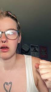 Amber Anton's Instagram, Twitter & Facebook