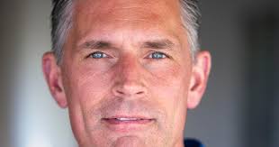 Heinrich declines to run for governor in 2026