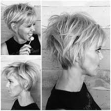 Carré très court 2011 blond très clair, coiffure courte 2011, coupe; 20 Meilleures Coiffures De Lutin Superposes Styles De Cheveux Courts Cheveux Courts Idees Cheveux Courts