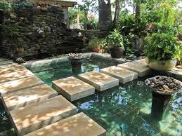 Pas Japonais Au Milieu De La Piscine Le Passage A Gue Super Chic