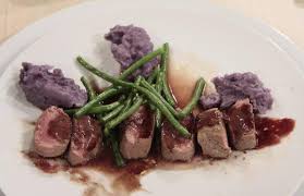 Lammlachse Mit Rotwein Waldhonig Sauce Und Blauem Kartoffelpuree Rezept Mit Video 321kochen Tv