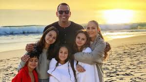 A source exclusively tells page six the couple finally decided to part ways after the former yankee. Jennifer Lopez And Alex Rodriguez Are Engaged And Are Blended Family Goals Motherly