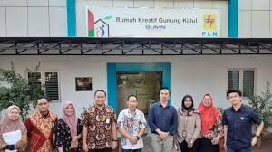 Pt kereta api indonesia (kai) adalah salah satu perusahaan bumn yang dinanti lowongannya oleh jobseeker. Pln Dukung Perkembangan Umkm Melalui Rkb Rumah Kreatif Bumn Tribun Jateng