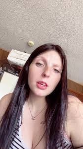 Amber Shull's Instagram, Twitter & Facebook