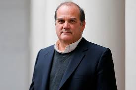 La variante delta demuestra una mayor capacidad de transmisión que va entre el 76% y el 117 jose cox ya, pero en chile la mayoría de la población ha sido vacunada con la mediocre sinovac. Ltmyfthdfnli3m